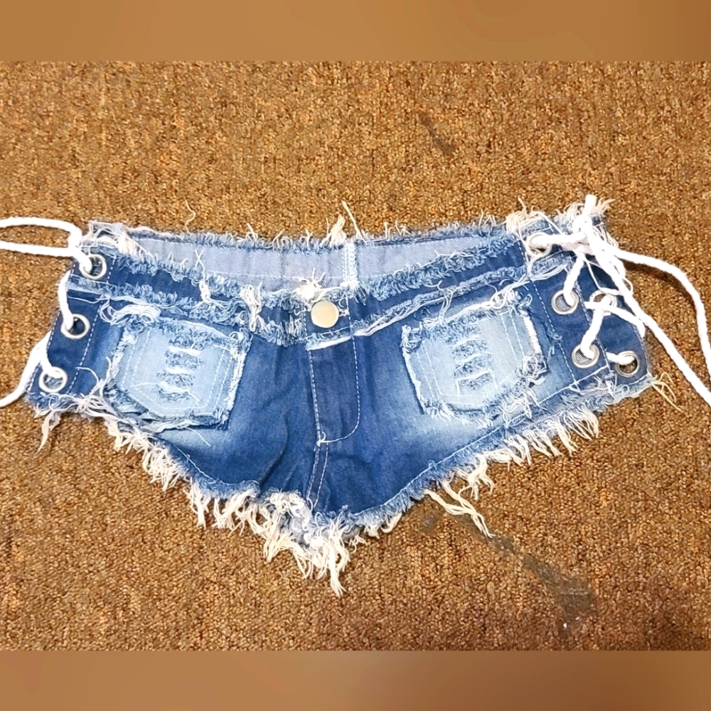 Short shorts